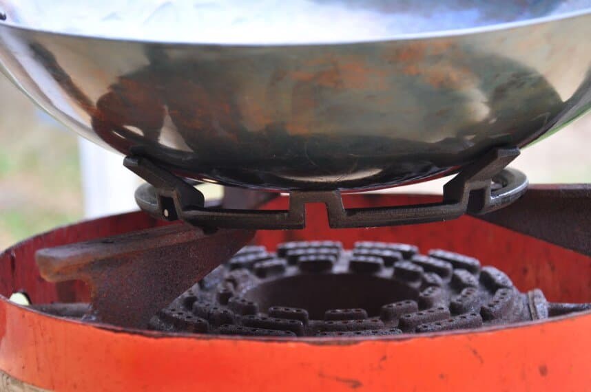 clasic outdoor burner adapted for wok with wok ring and 14 inch carbon steel wok 8