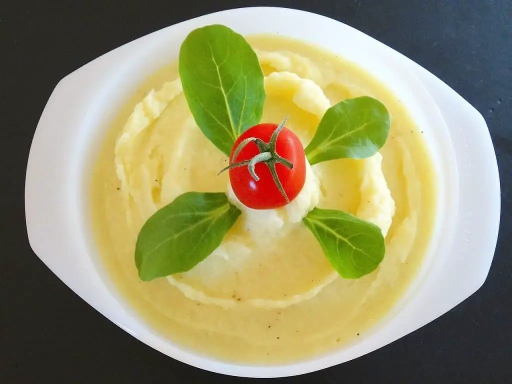 Mashed potatoes made with potato masher for non stick pans