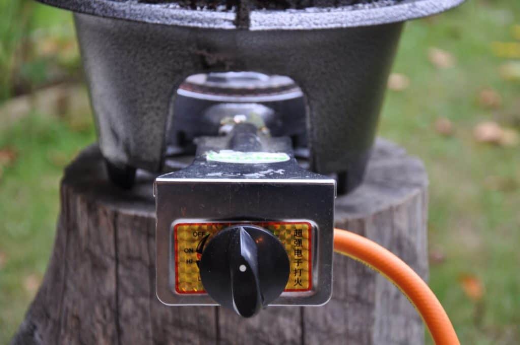 button or valve on propane wok burner