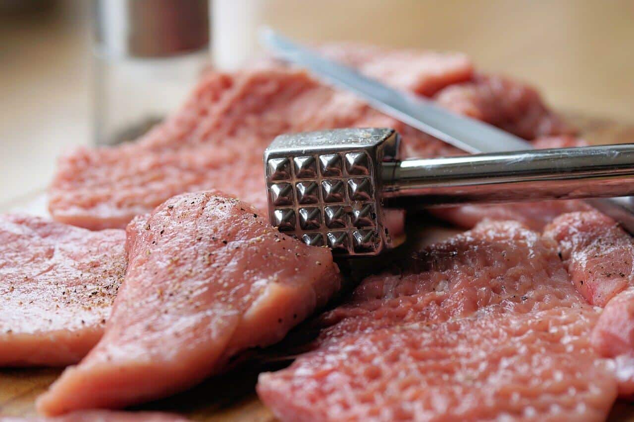 should you poke holes in meat before cooking