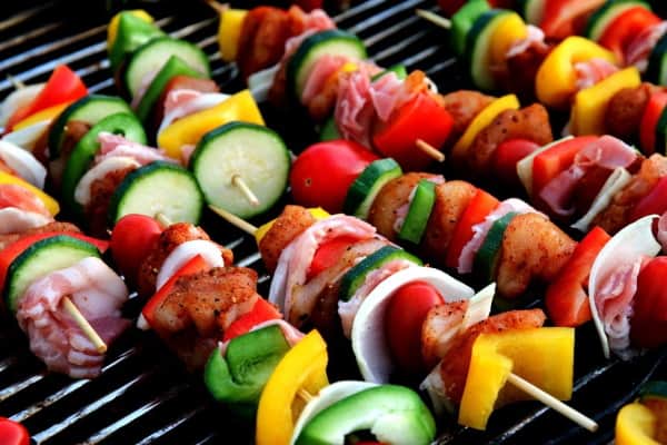 kebab, meat and veggies touching