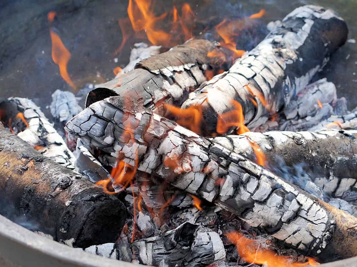can you burn wood on a charcoal grill