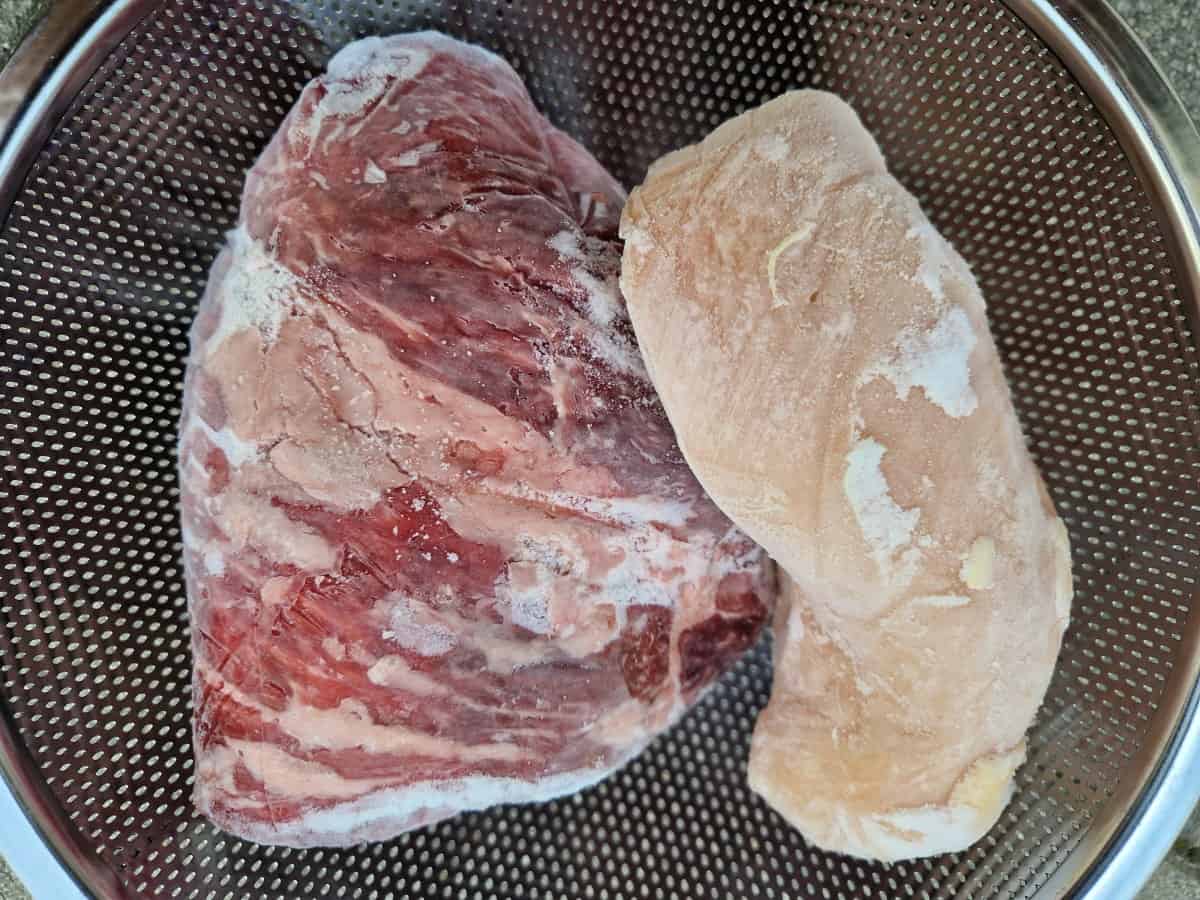 Can you freeze or defrost different meats together