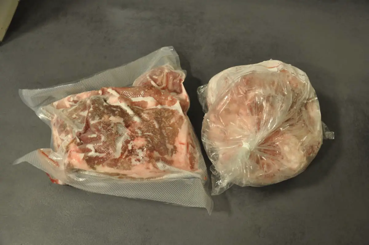 How to freeze meat without sticking together